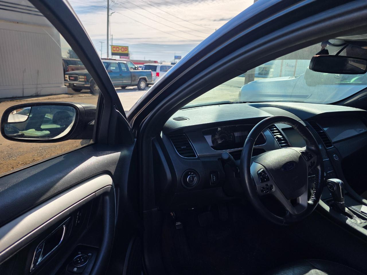 Ford Taurus SEL 4D Sedan 2013