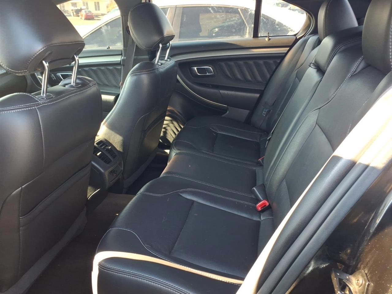 Ford Taurus SEL 4D Sedan 2013