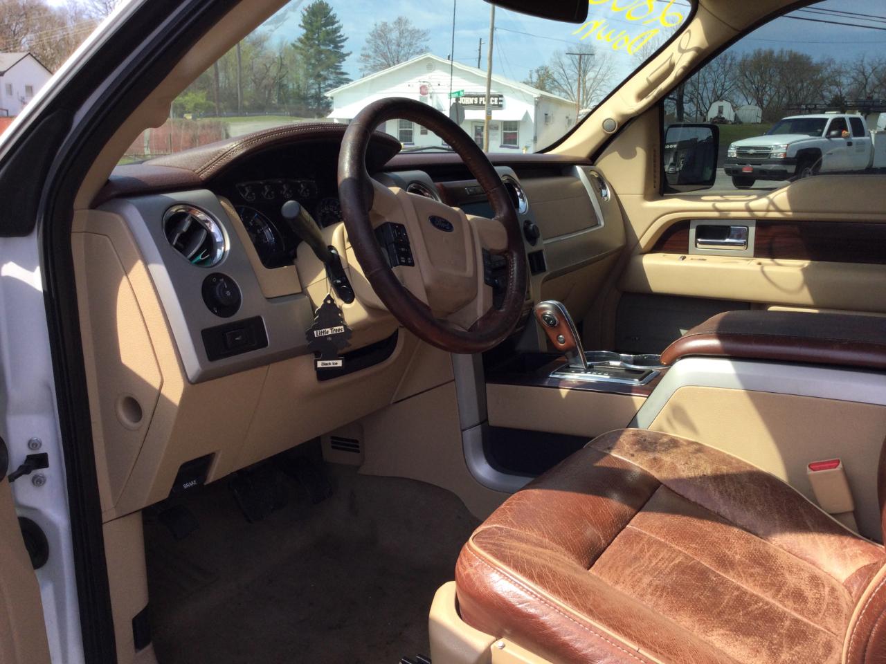 Ford F-150 4WD SuperCrew 145" Platinum 2012