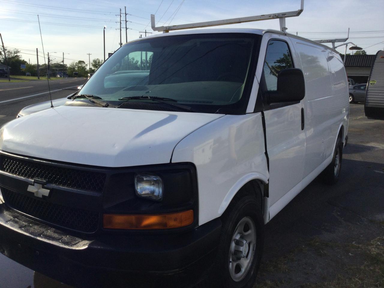 Chevrolet Express Cargo Van  2008