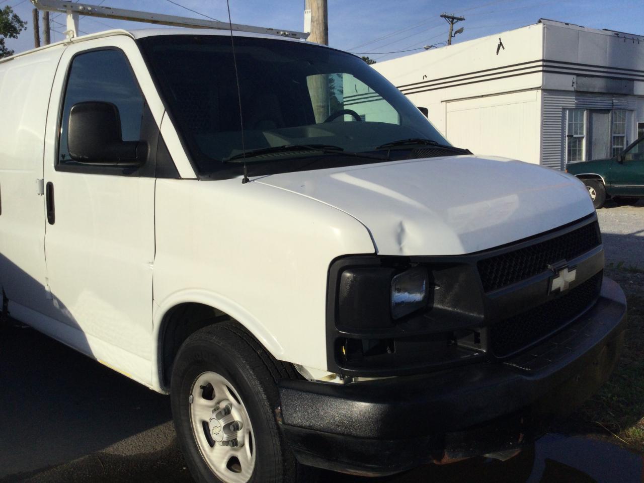 Chevrolet Express Cargo Van  2008