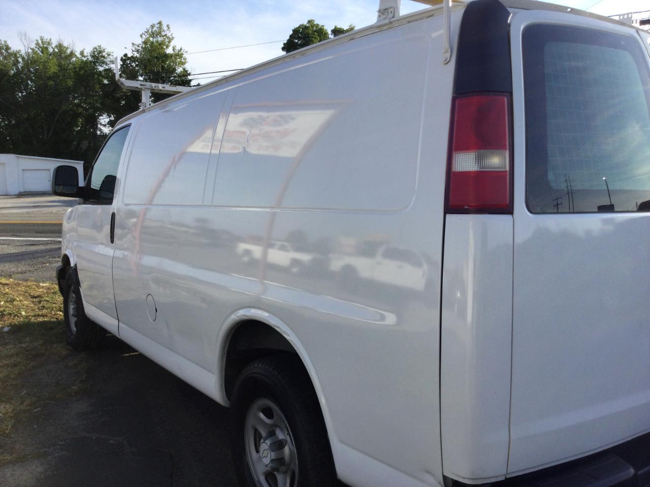 Chevrolet Express Cargo Van  2008