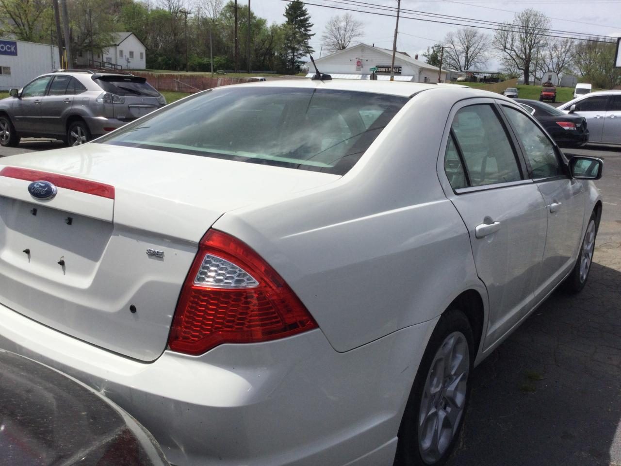 Ford Fusion 4dr Sdn SE FWD 2010