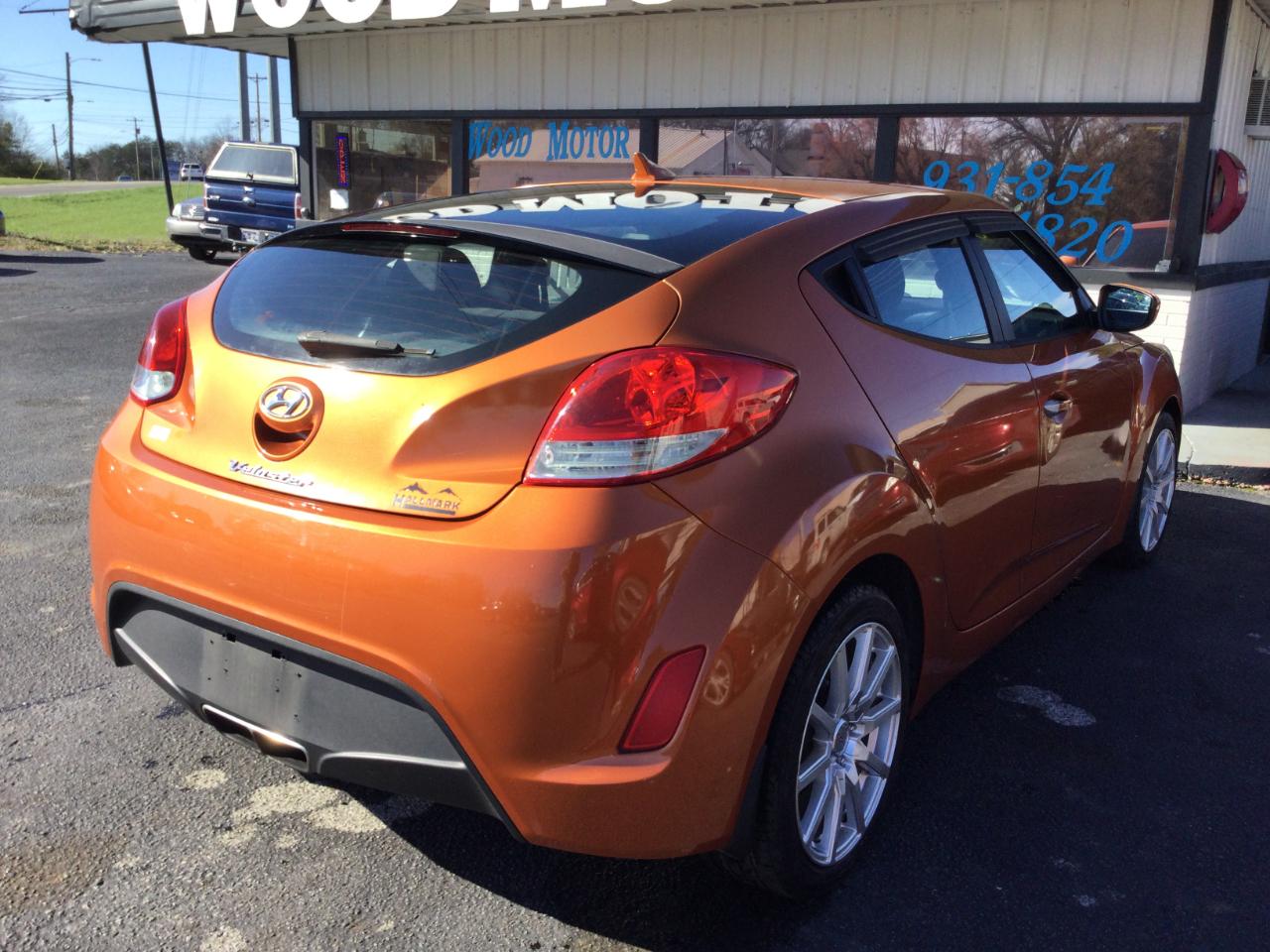 Hyundai Veloster 3dr Cpe Auto w/Black Int 2013