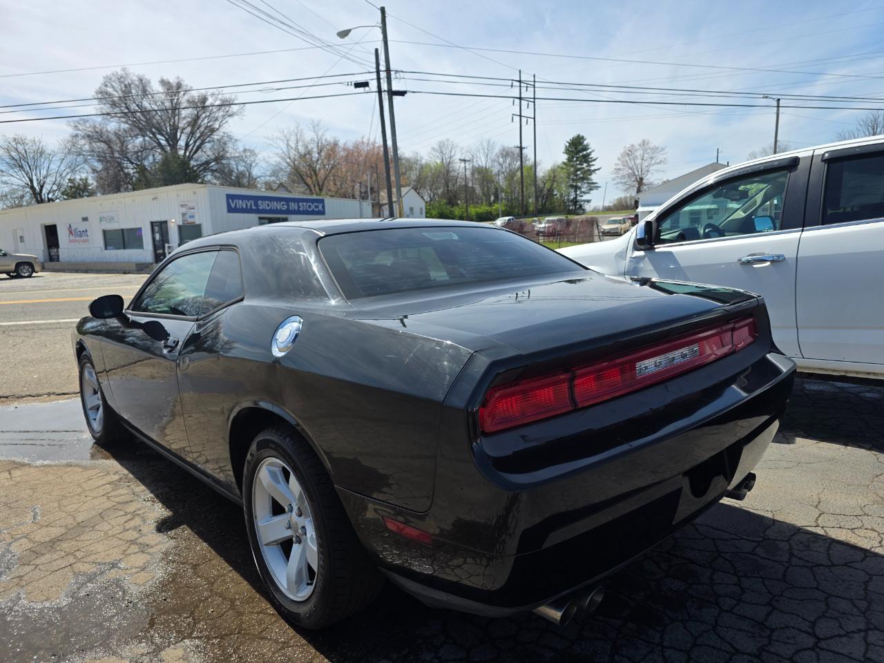 Dodge Challenger 2dr Cpe SXT 2013