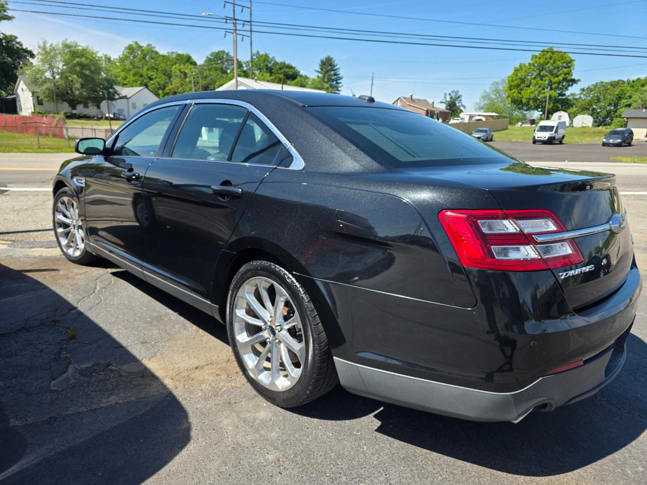Ford Taurus 4dr Sdn Limited FWD 2014