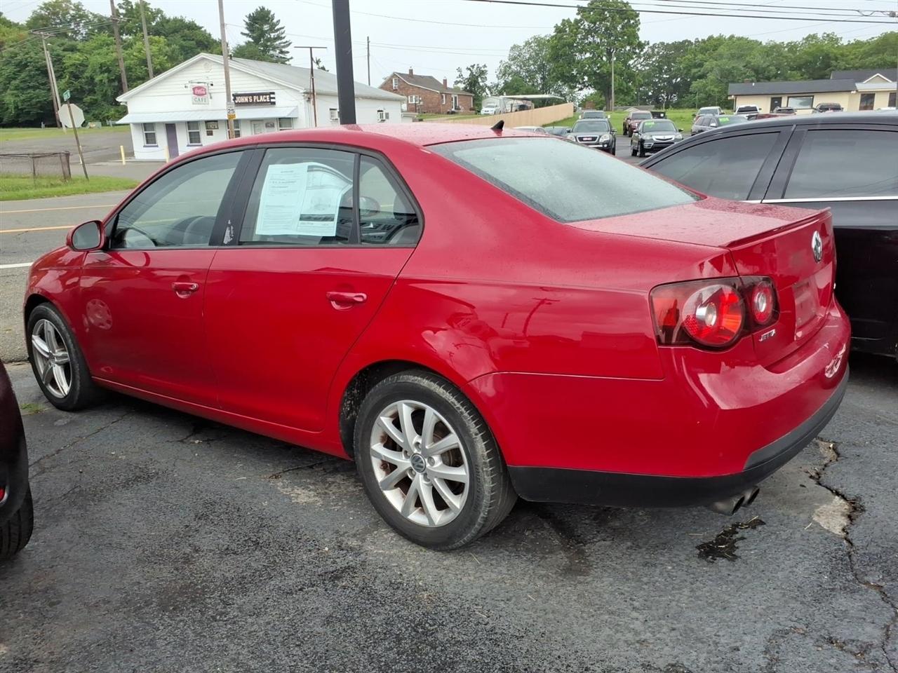 Volkswagen Jetta Sedan  2010