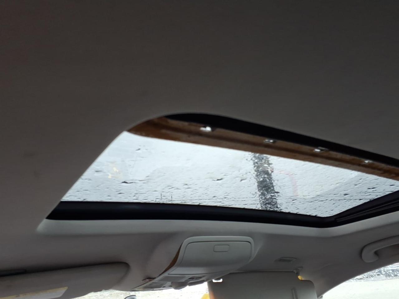 Volkswagen Jetta Sedan  2010