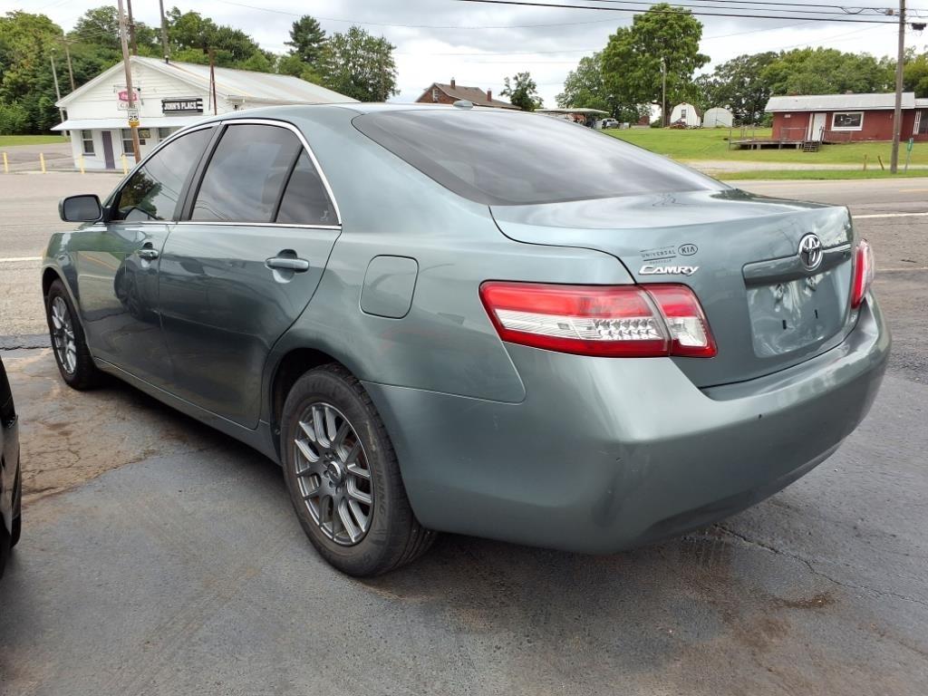 Toyota Camry  2011
