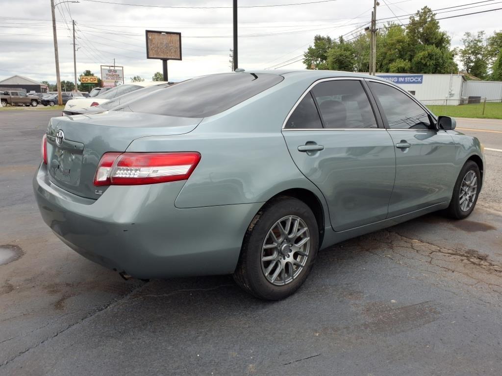 Toyota Camry  2011