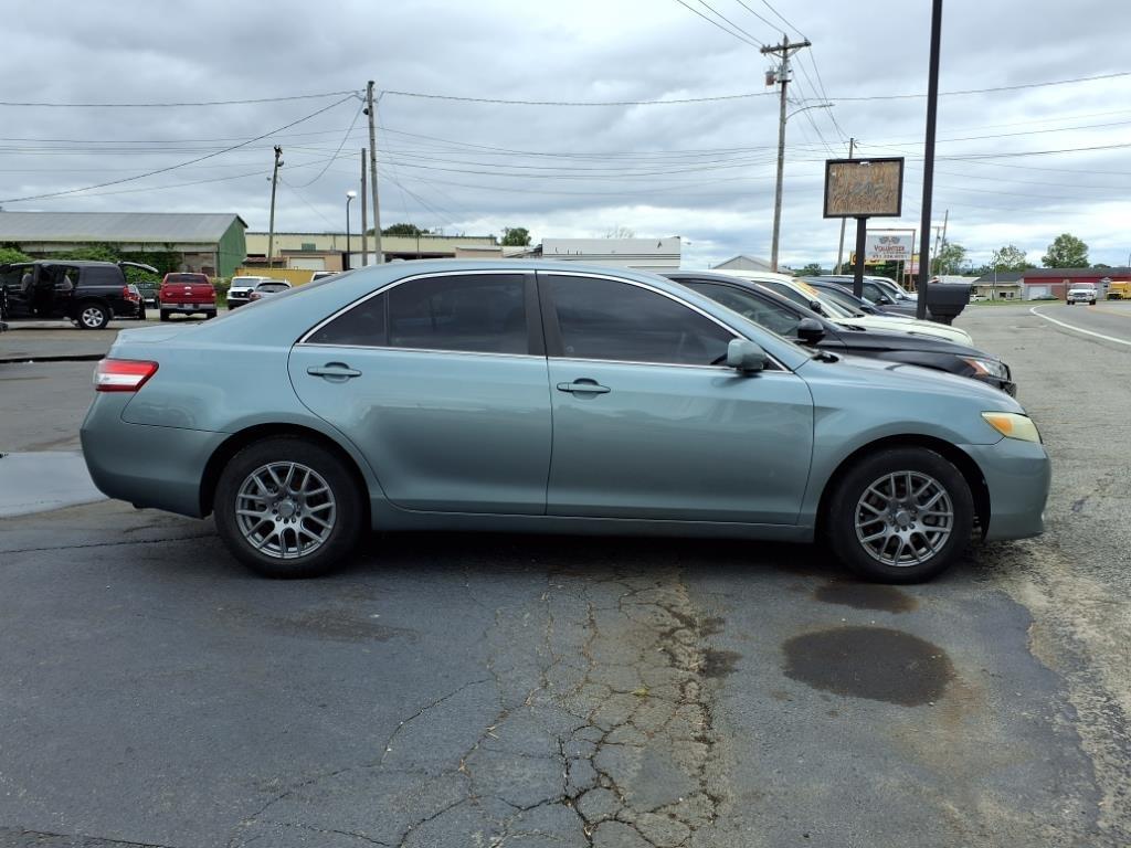 Toyota Camry  2011