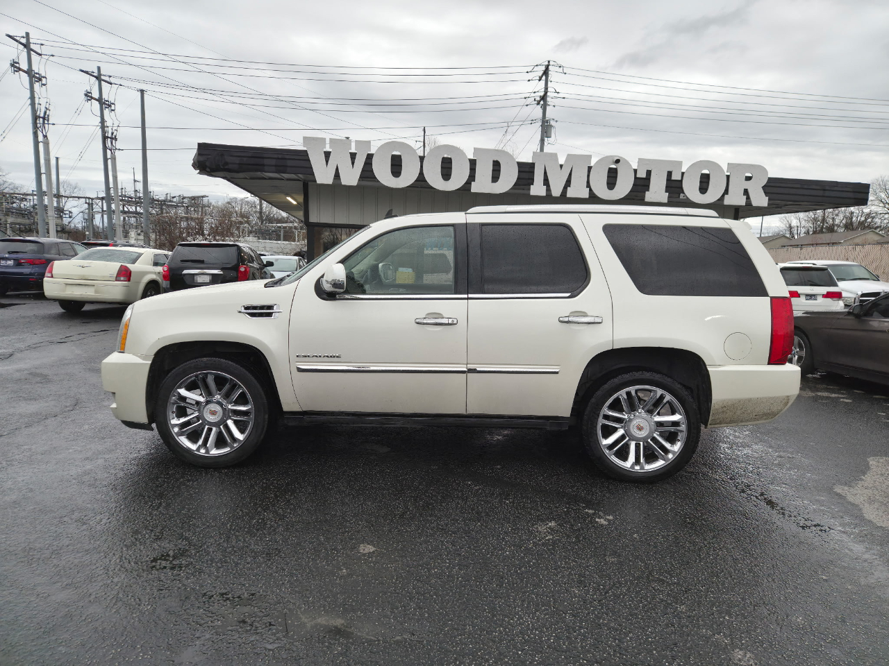 Cadillac Escalade 2WD 4dr Premium 2012