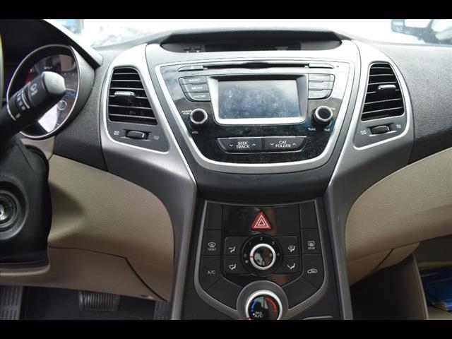 Hyundai Elantra  2016