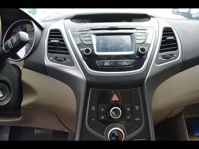 Hyundai Elantra  2016