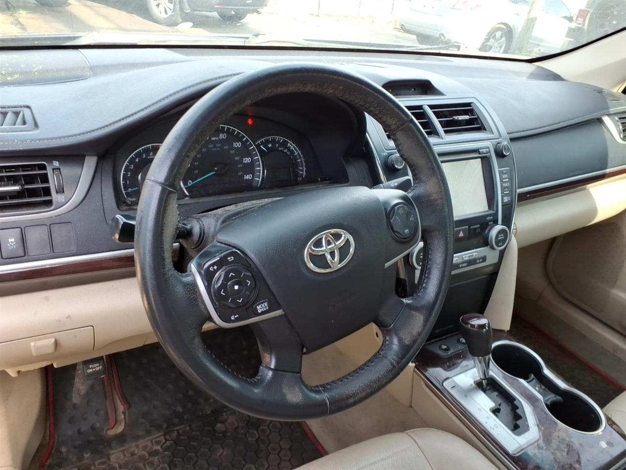 Toyota Camry  2014