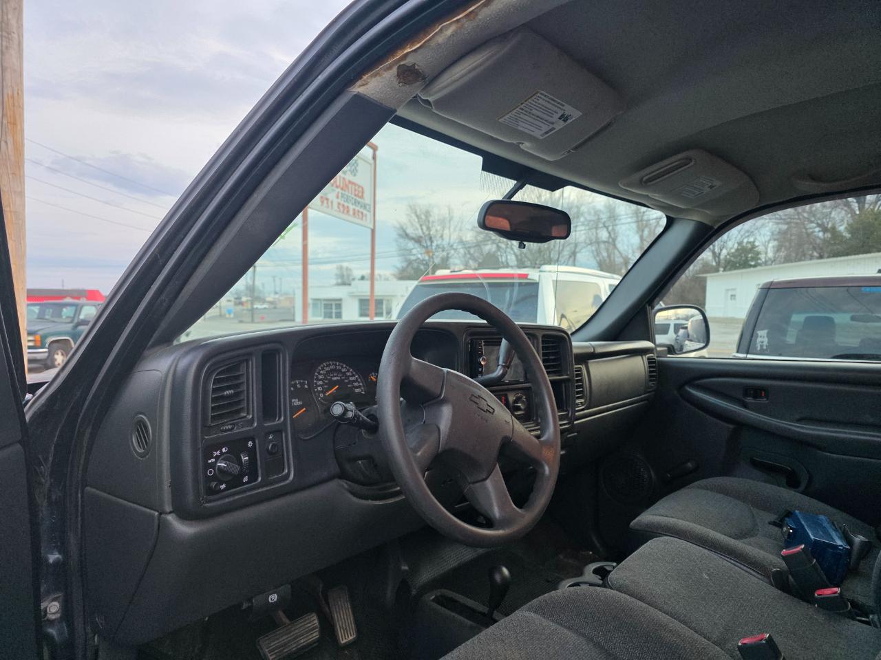 Chevrolet Silverado 1500 Ext Cab 143.5" WB 4WD Work Truck 2005