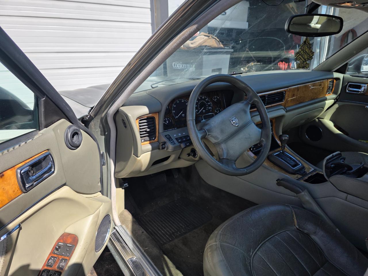 Jaguar XJ 4dr Sdn 1997