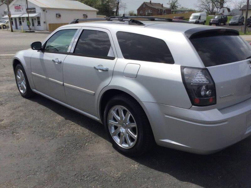 Dodge Magnum  2005