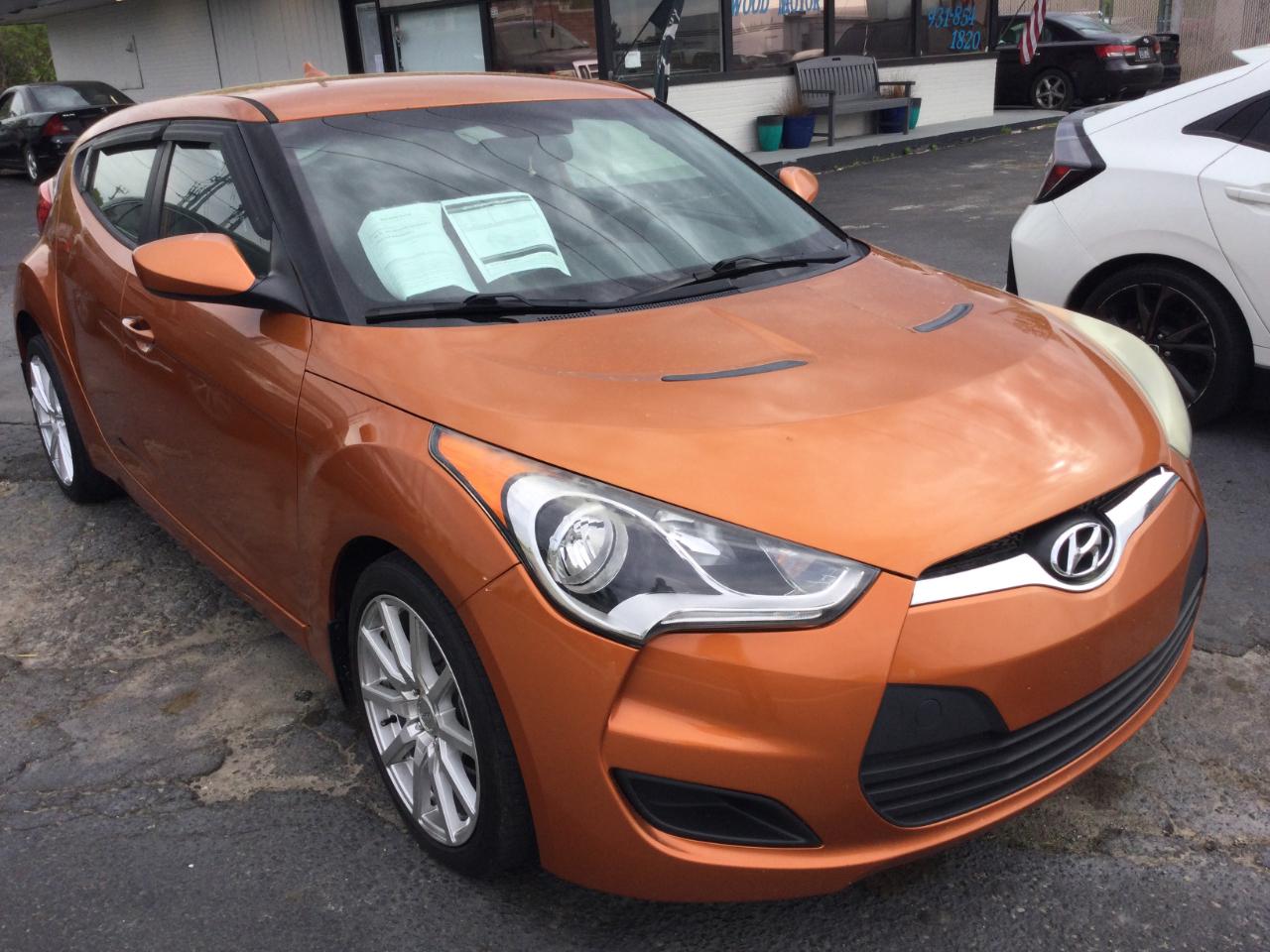 Hyundai Veloster  2013