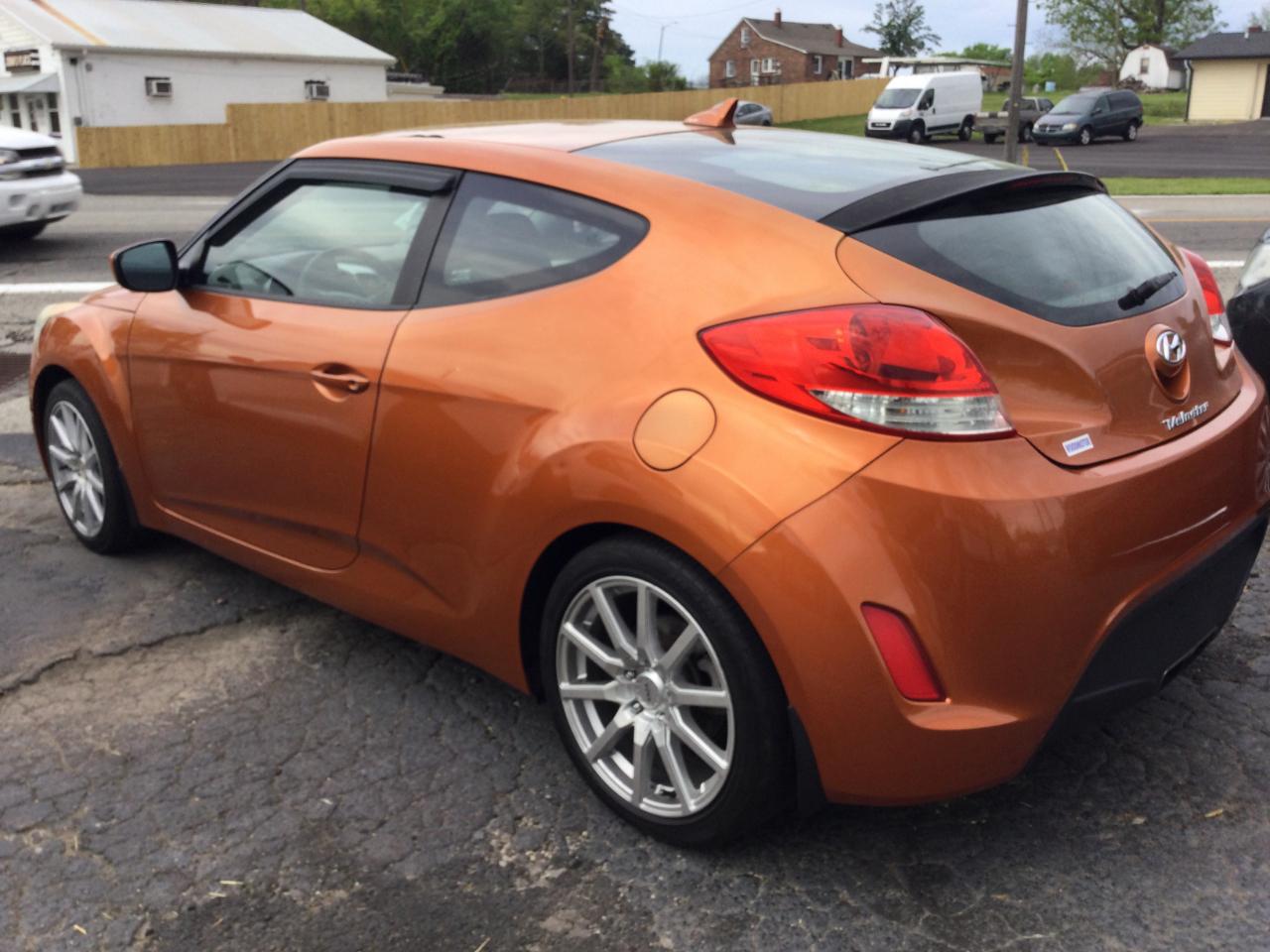 Hyundai Veloster  2013
