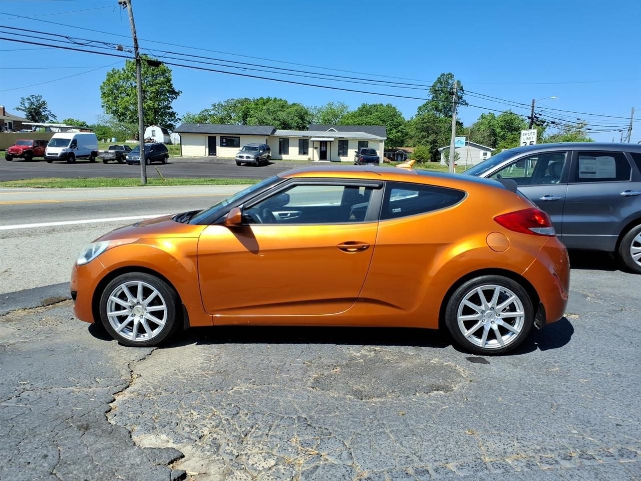 Hyundai Veloster  2013