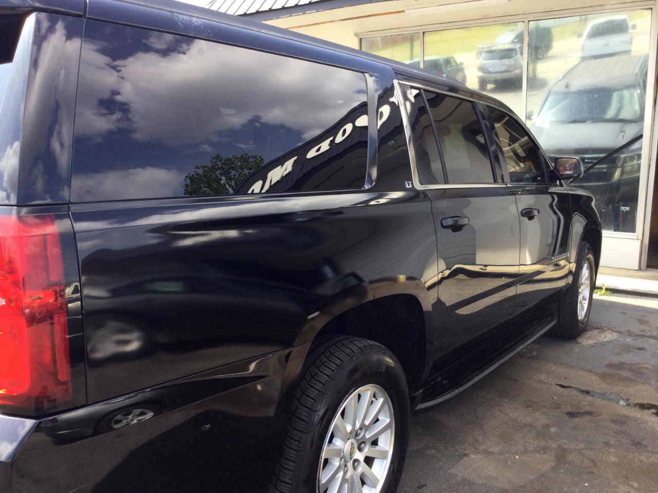 Chevrolet Suburban 2WD 4dr LT 2015