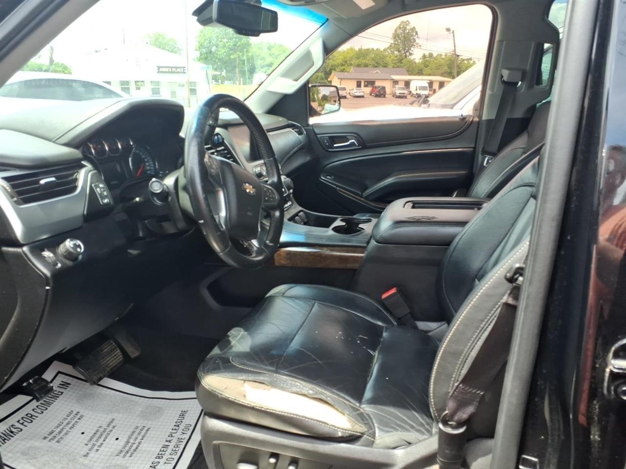 Chevrolet Suburban  2015