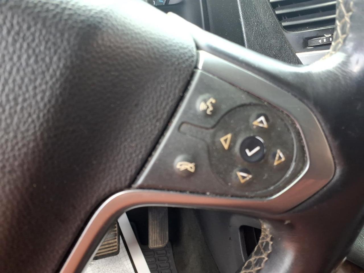 Chevrolet Suburban  2015