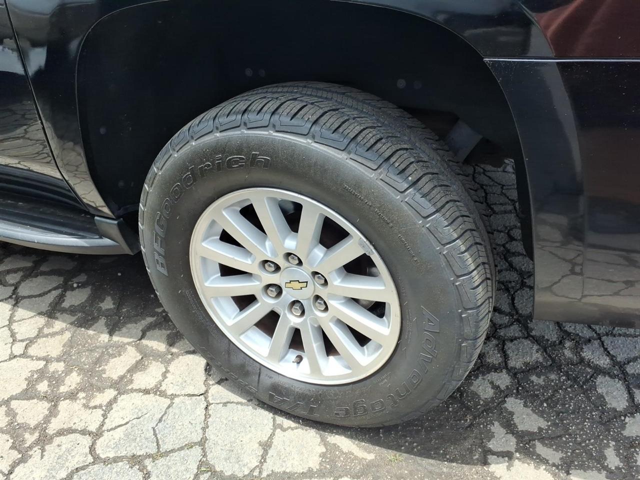 Chevrolet Suburban  2015