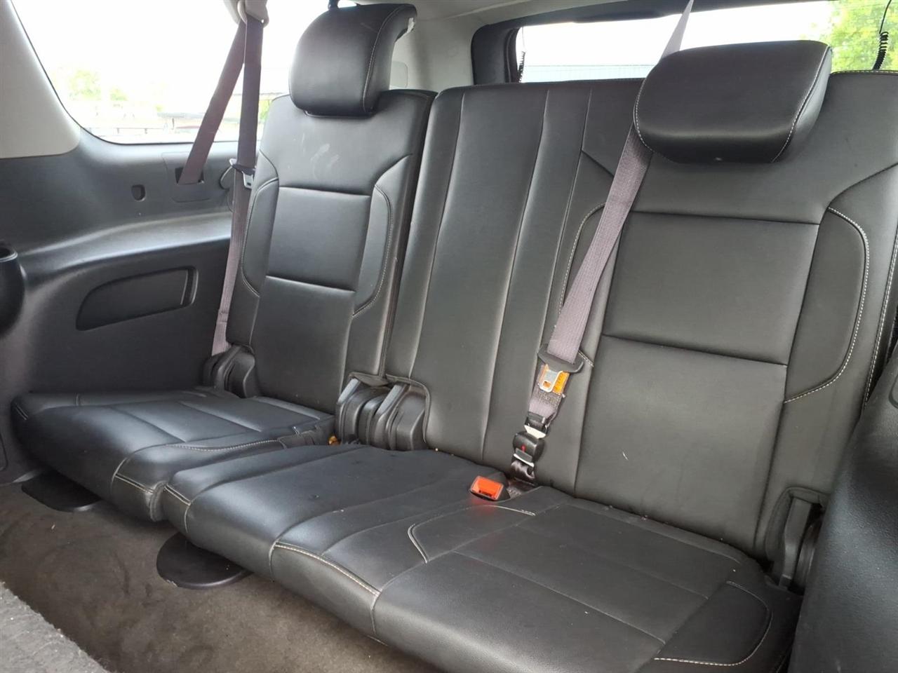 Chevrolet Suburban  2015
