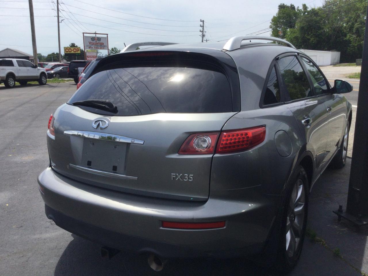 Infiniti FX35  2004