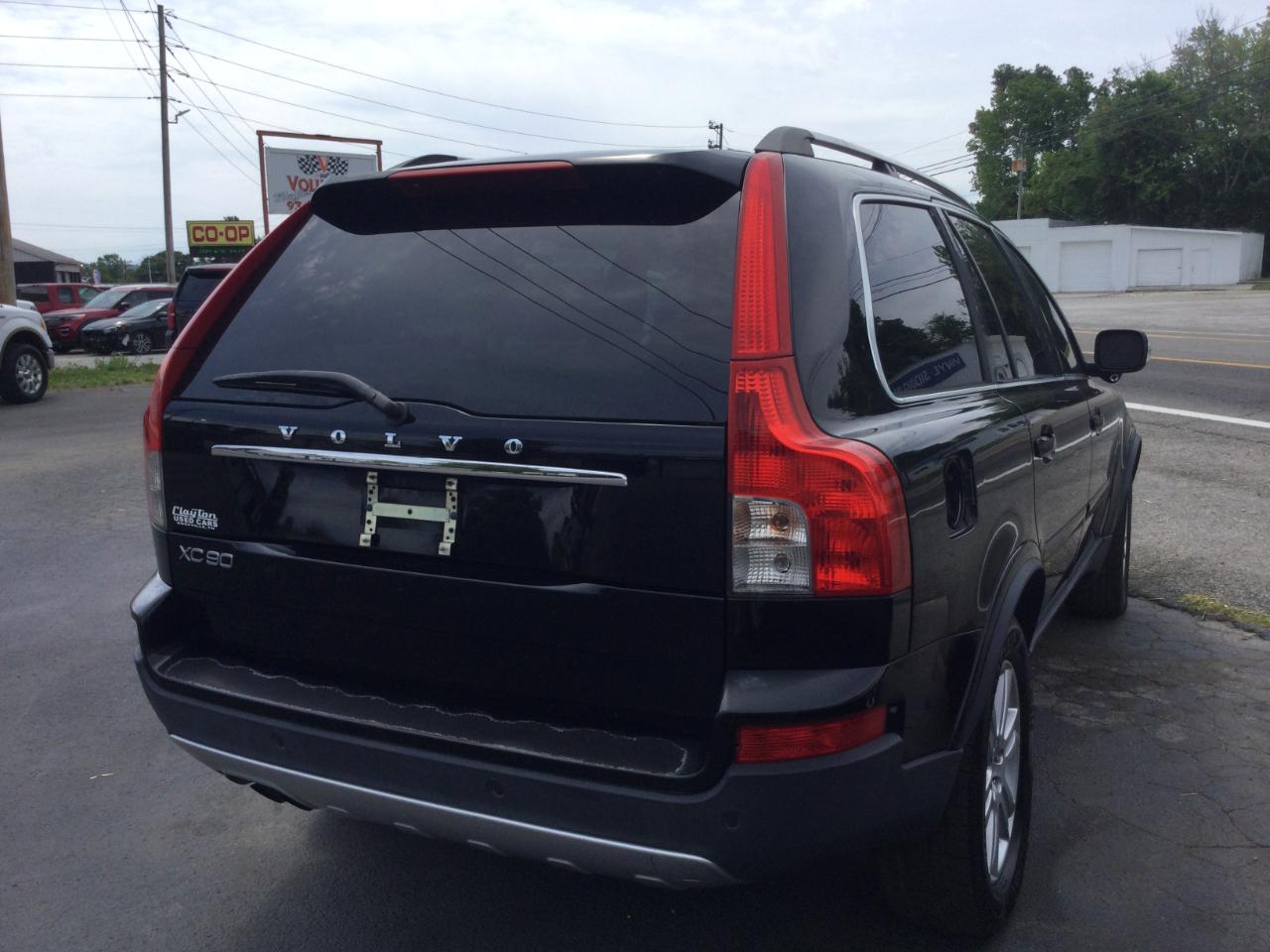 Volvo XC90  2012