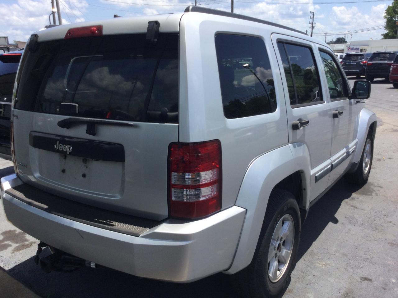 Jeep Liberty 4WD 4dr Sport 2009