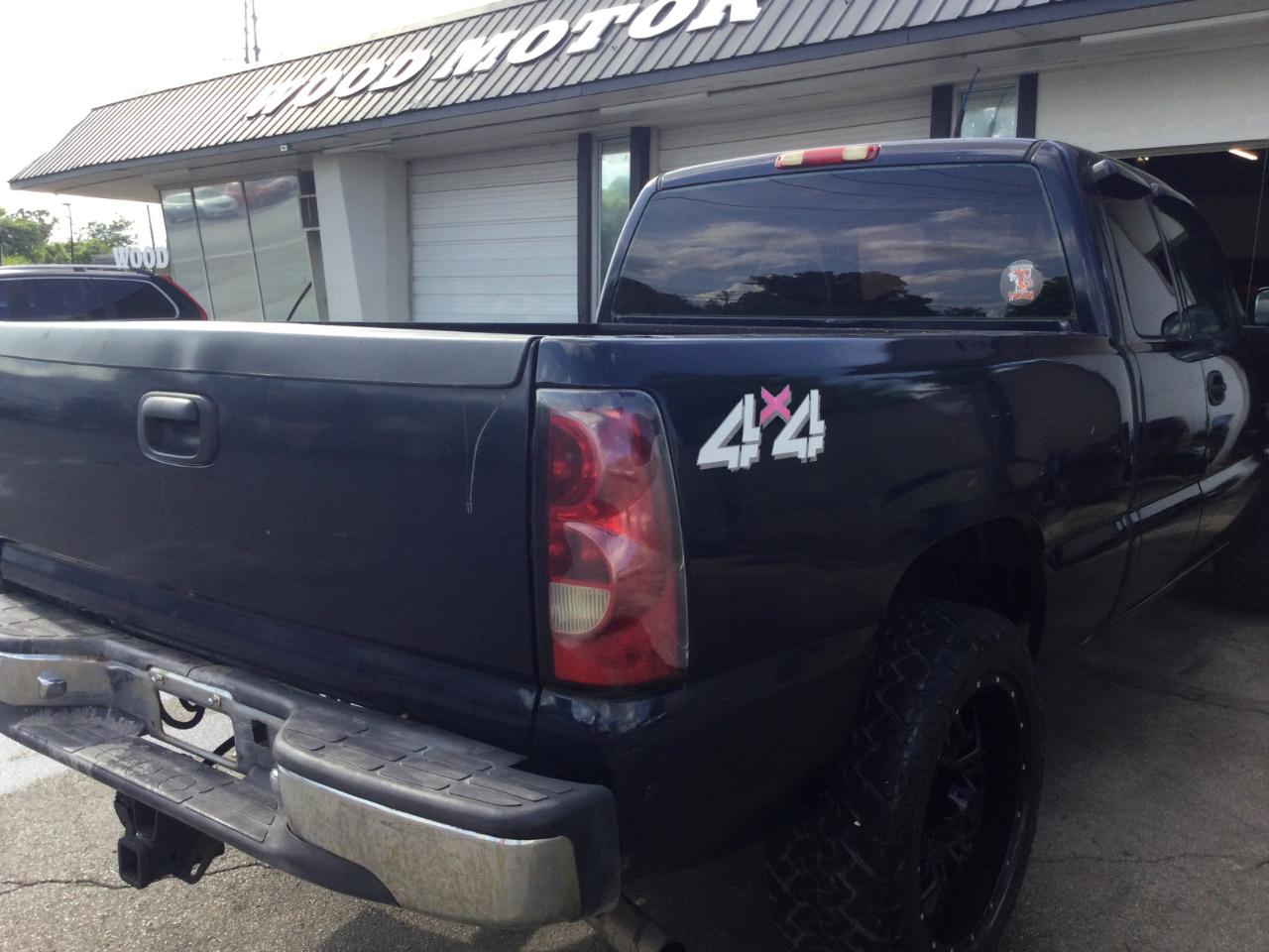 Chevrolet Silverado 1500 Ext Cab 143.5" WB 4WD Work Truck 2005