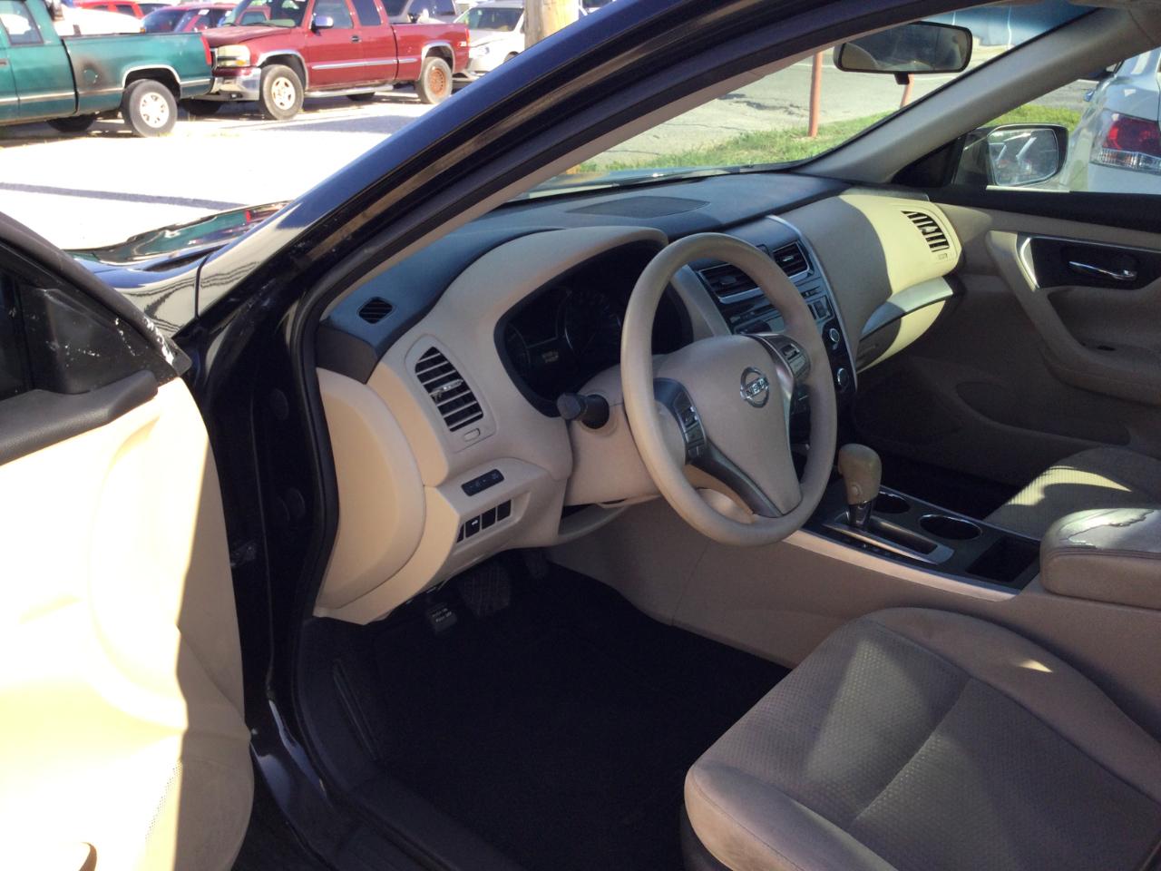 Nissan Altima  2015