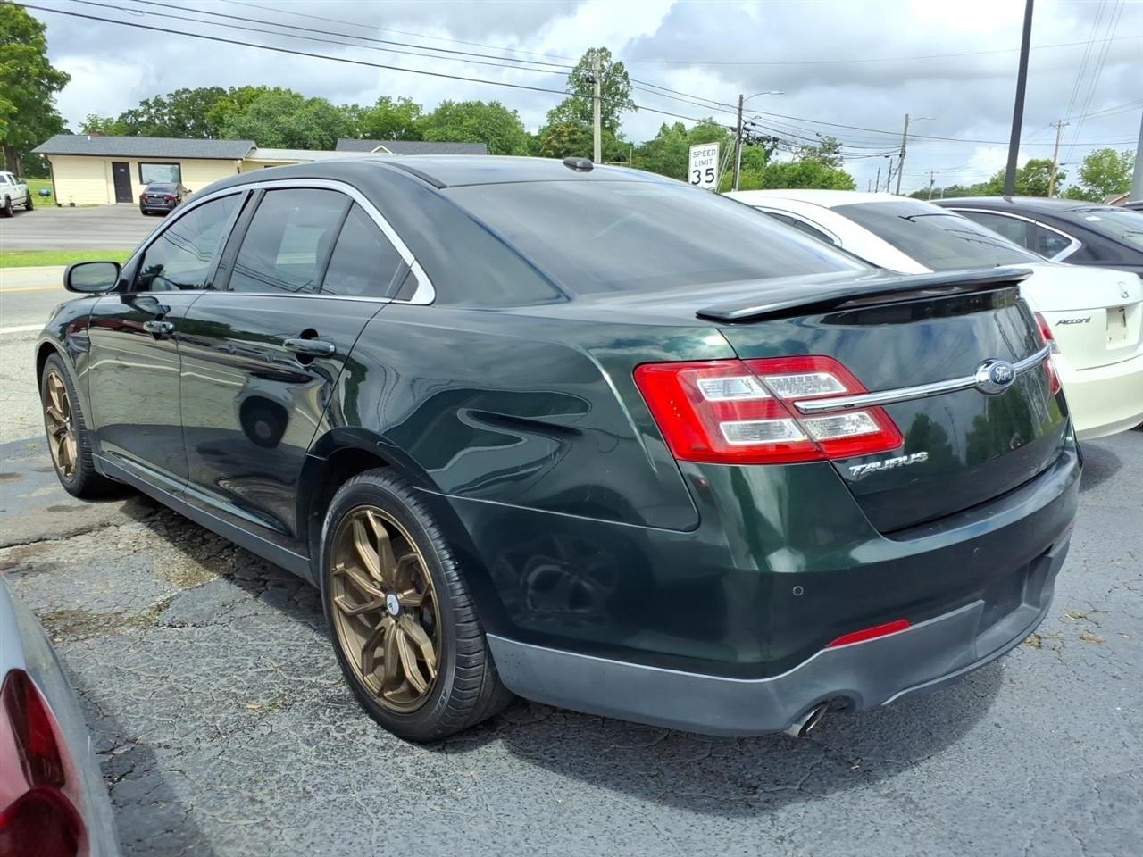 Ford Taurus  2013
