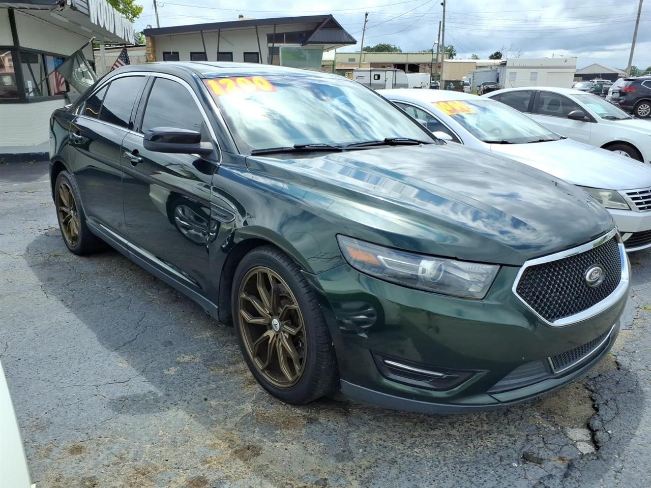 Ford Taurus  2013