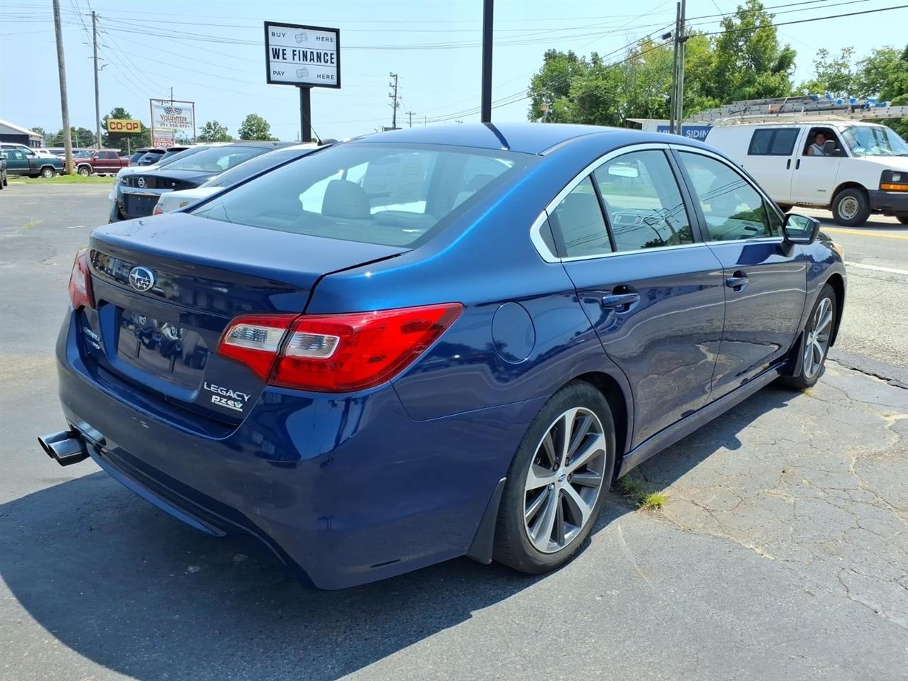 Subaru Legacy  2016