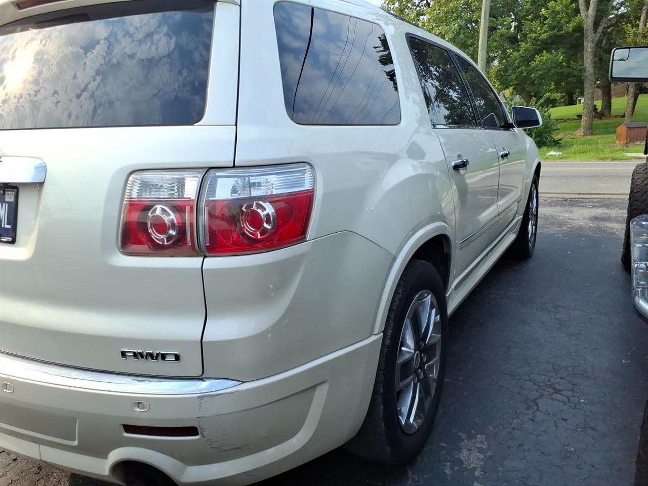 GMC Acadia  2012