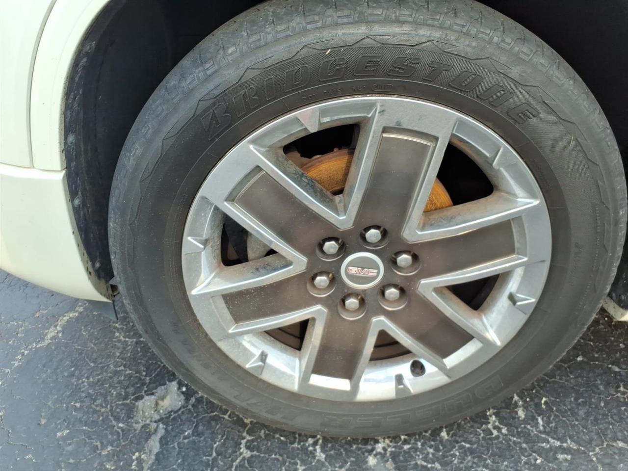 GMC Acadia  2012