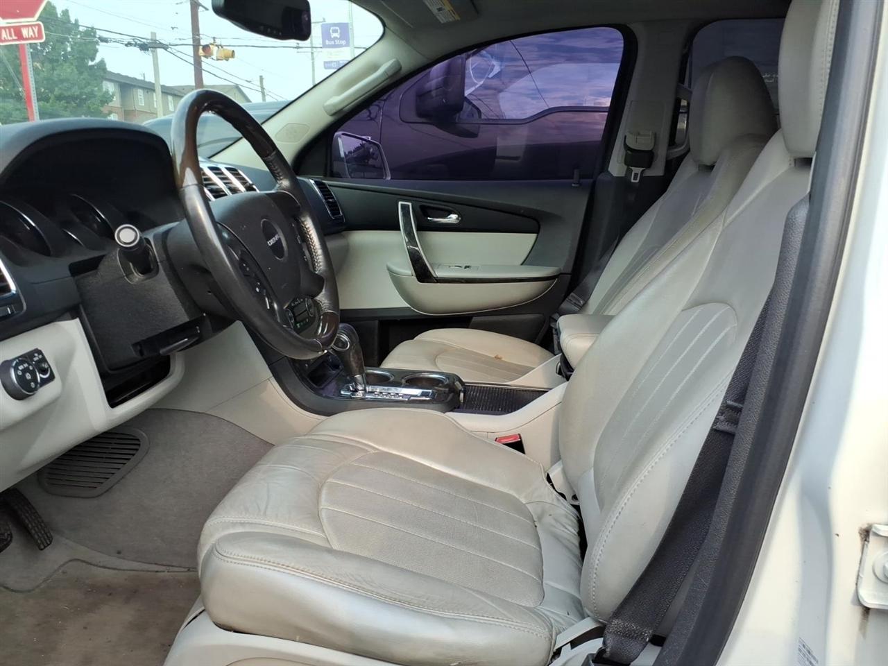 GMC Acadia  2012
