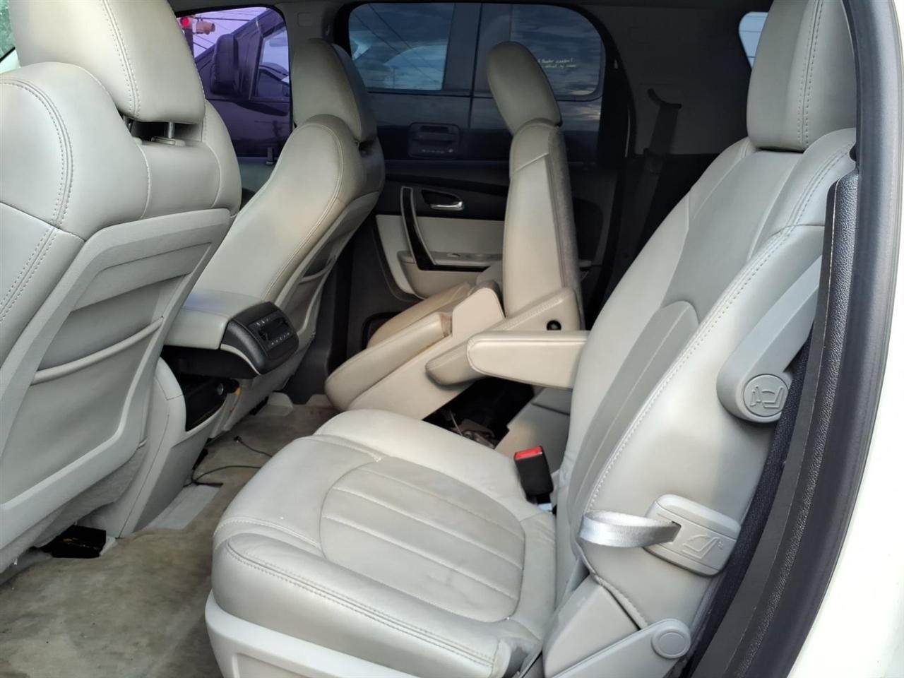GMC Acadia  2012