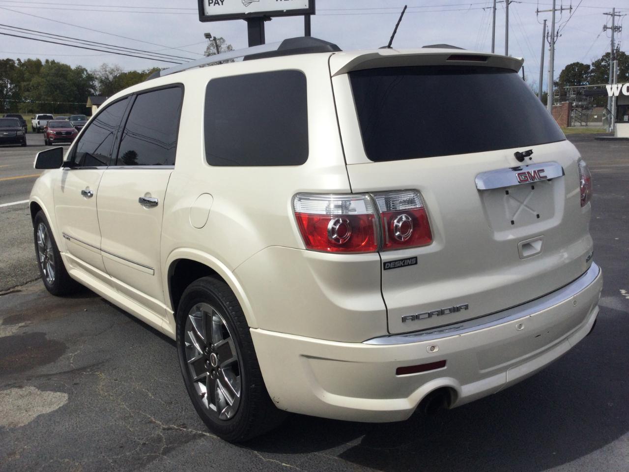 GMC Acadia  2012
