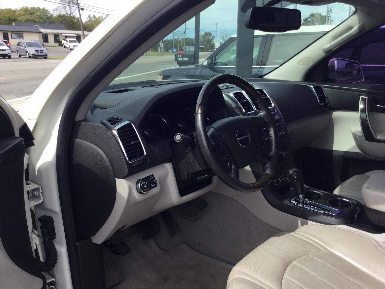 GMC Acadia  2012