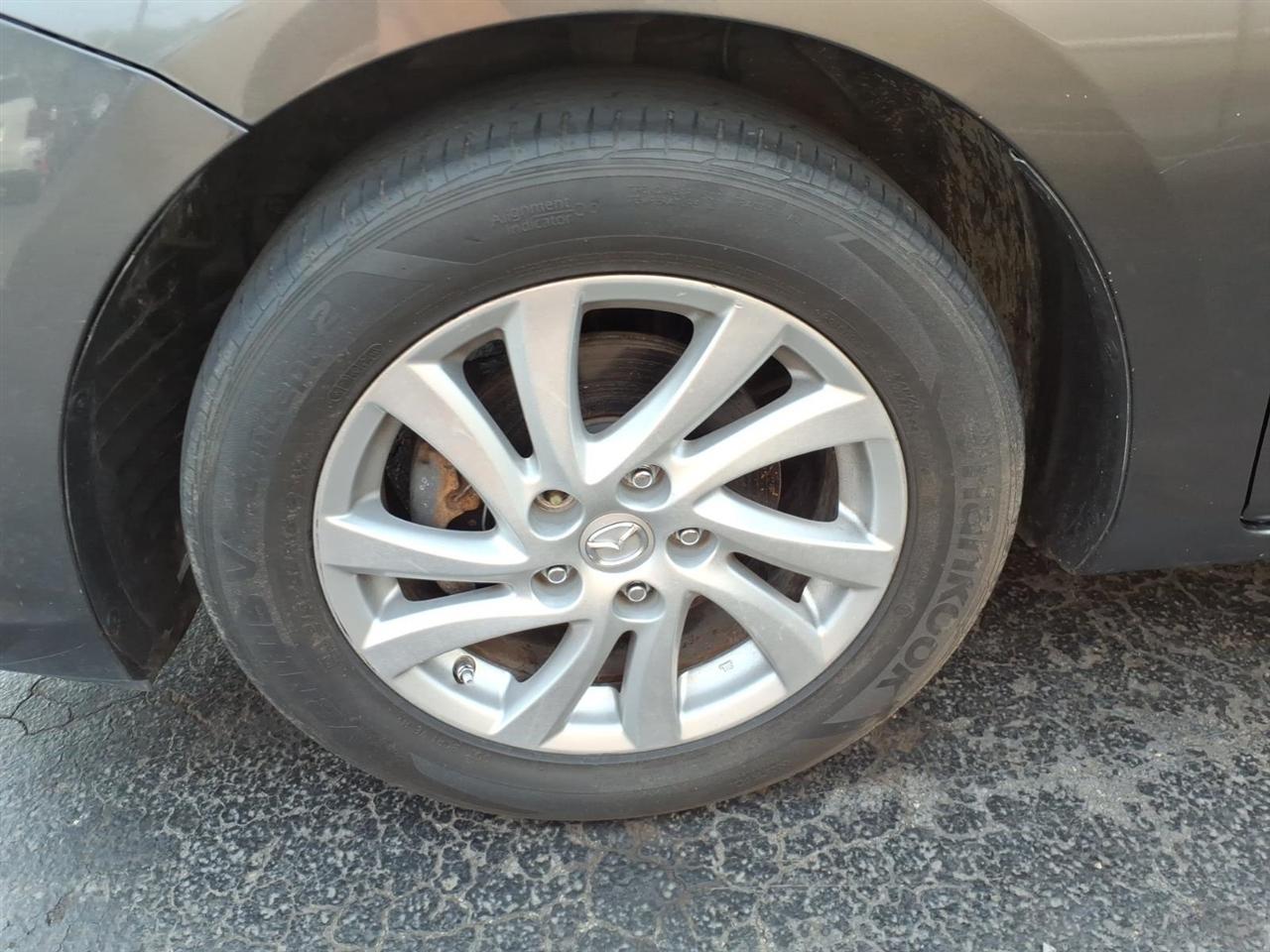 Mazda MAZDA3  2012