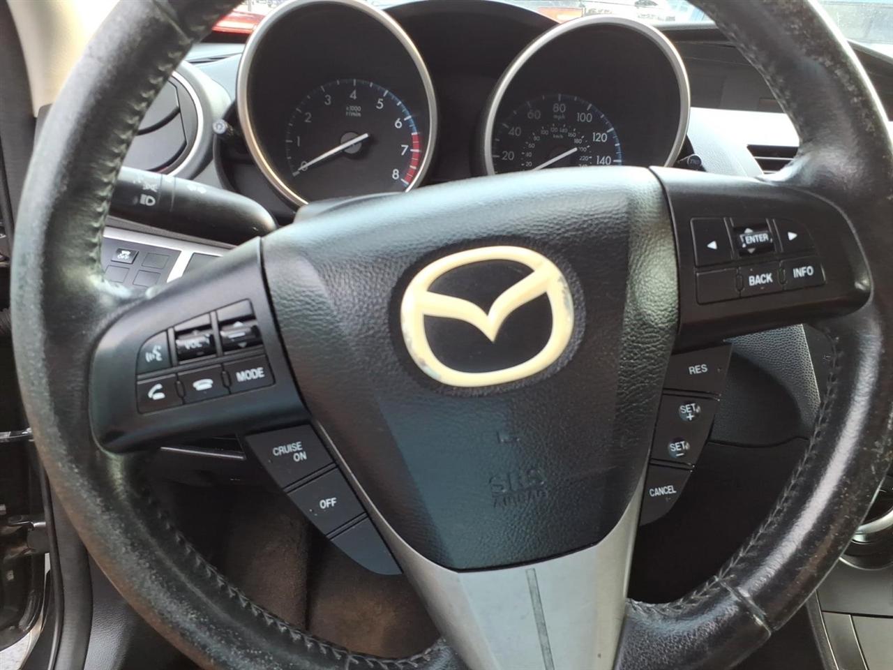 Mazda MAZDA3  2012