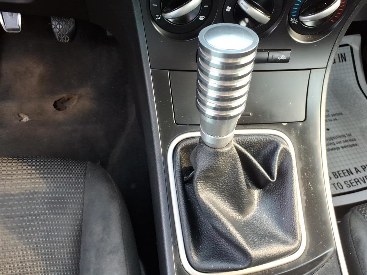 Mazda MAZDA3  2012