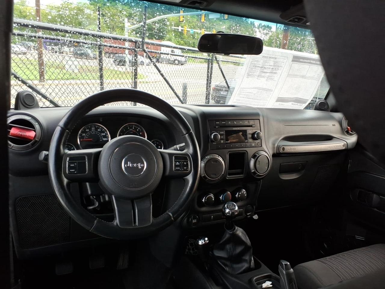 Jeep Wrangler Unlimited  2011