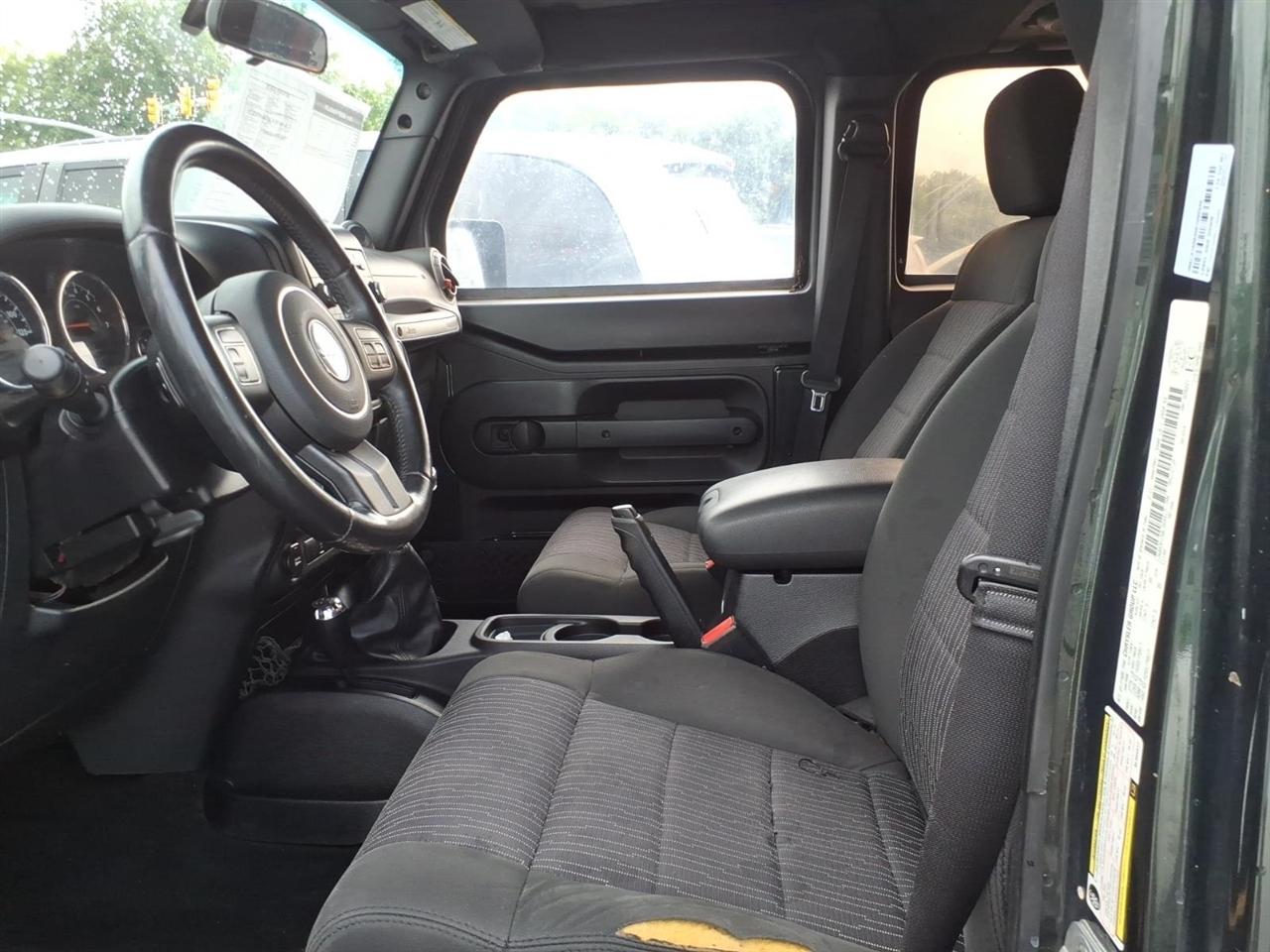 Jeep Wrangler Unlimited  2011