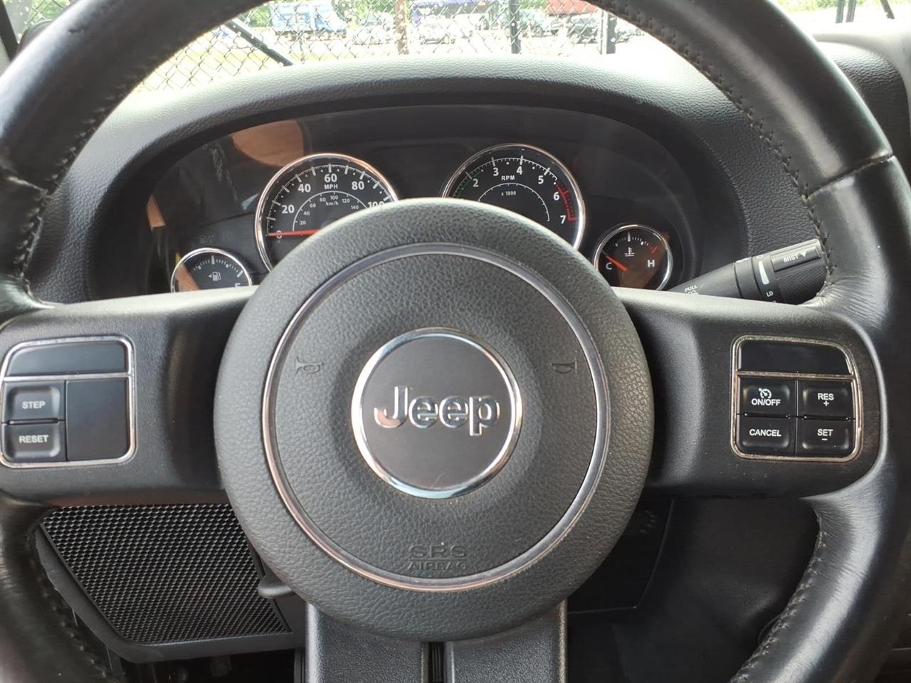 Jeep Wrangler Unlimited  2011